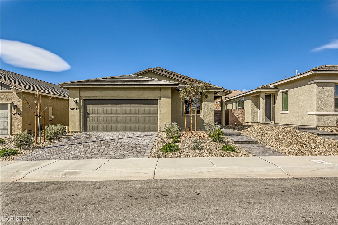 6607 Summershade Street Property Photo 1