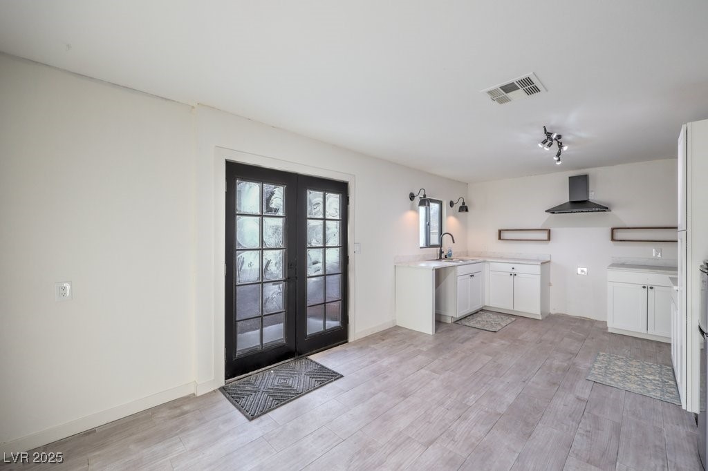 210 East Longacres Drive Property Photo 45