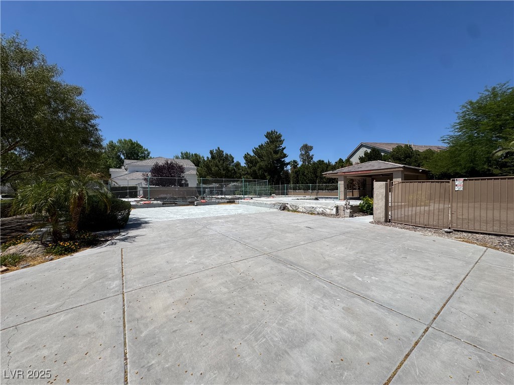 7360 Bachelors Button Drive Property Photo 7