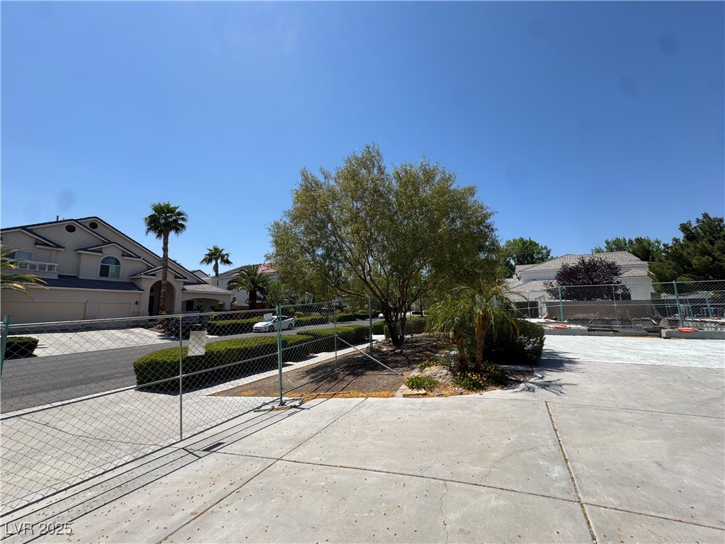 7360 Bachelors Button Drive Property Photo 8