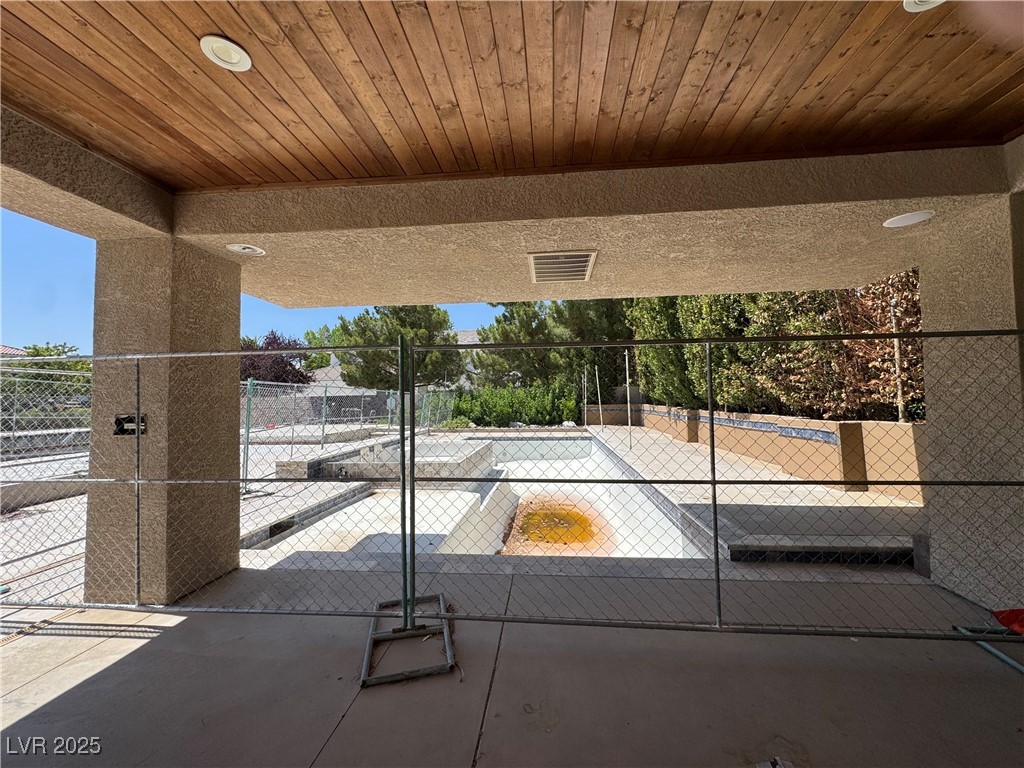 7360 Bachelors Button Drive Property Photo 13