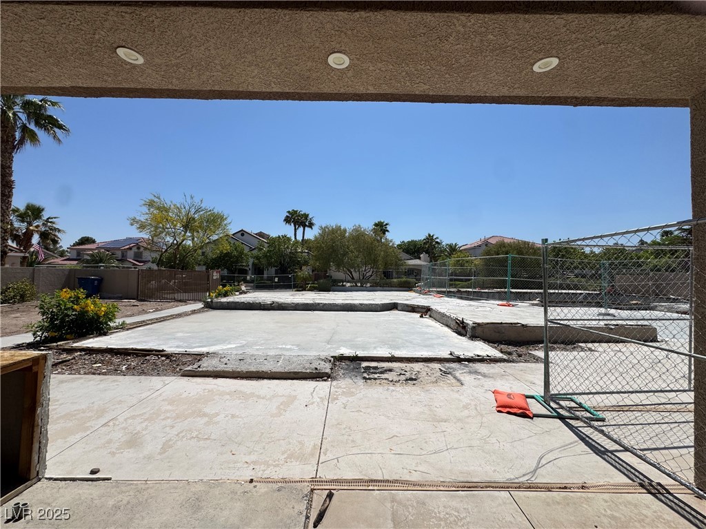 7360 Bachelors Button Drive Property Photo 14