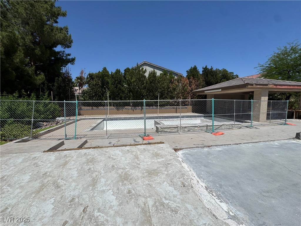 7360 Bachelors Button Drive Property Photo 18