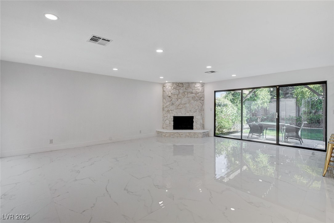 3013 Plaza De Rosa Property Photo 7