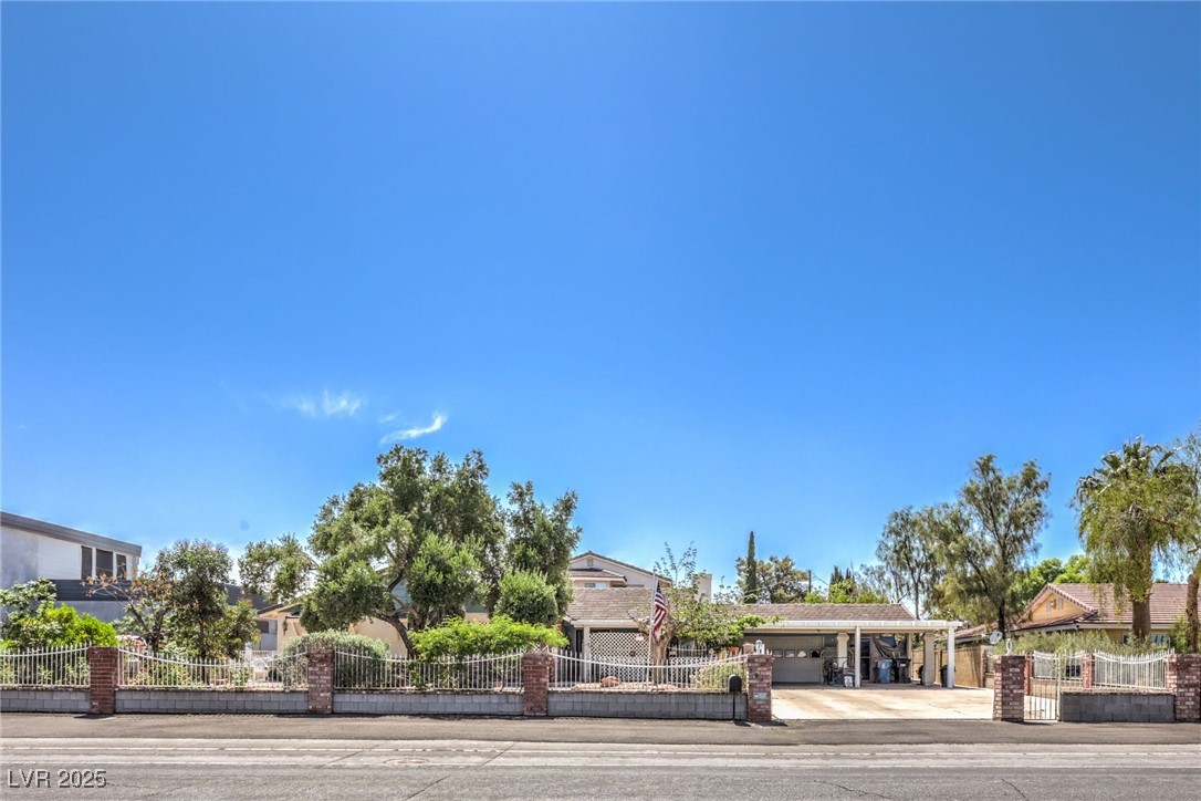 2045 South Tenaya Way Property Photo 1