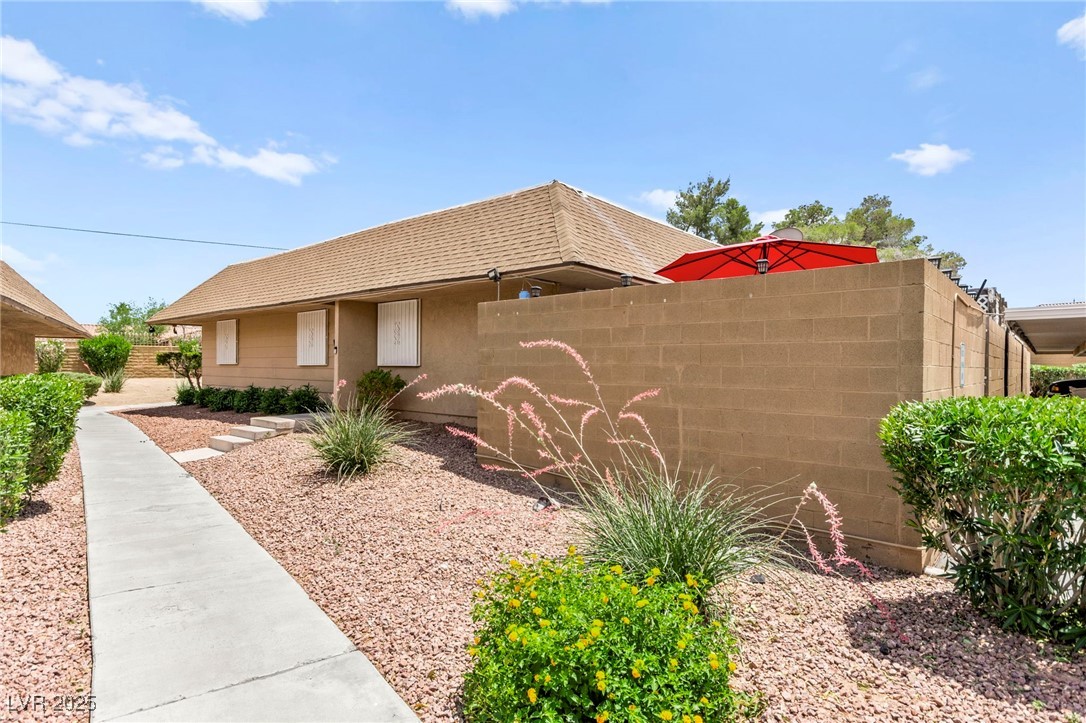 2569 Paradise Village Way Property Photo 1