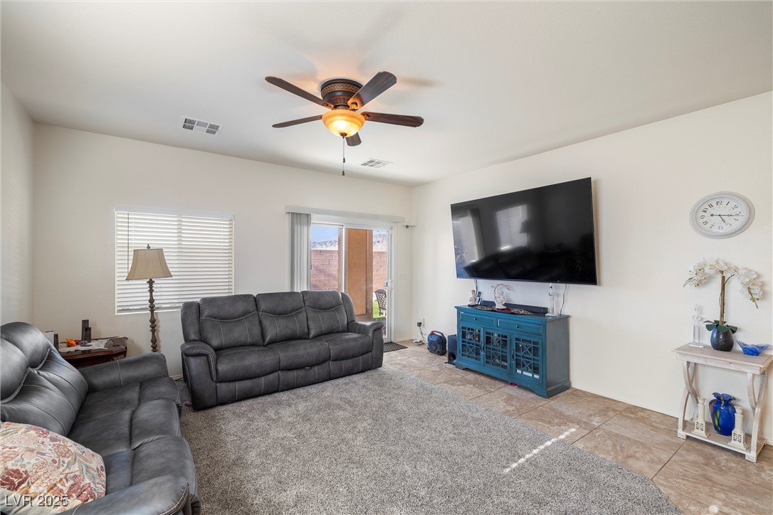 4780 Lorenzo Way Property Photo 3