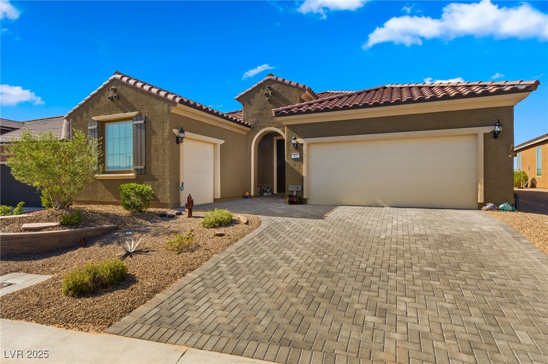 977 Majestic View Property Photo 4