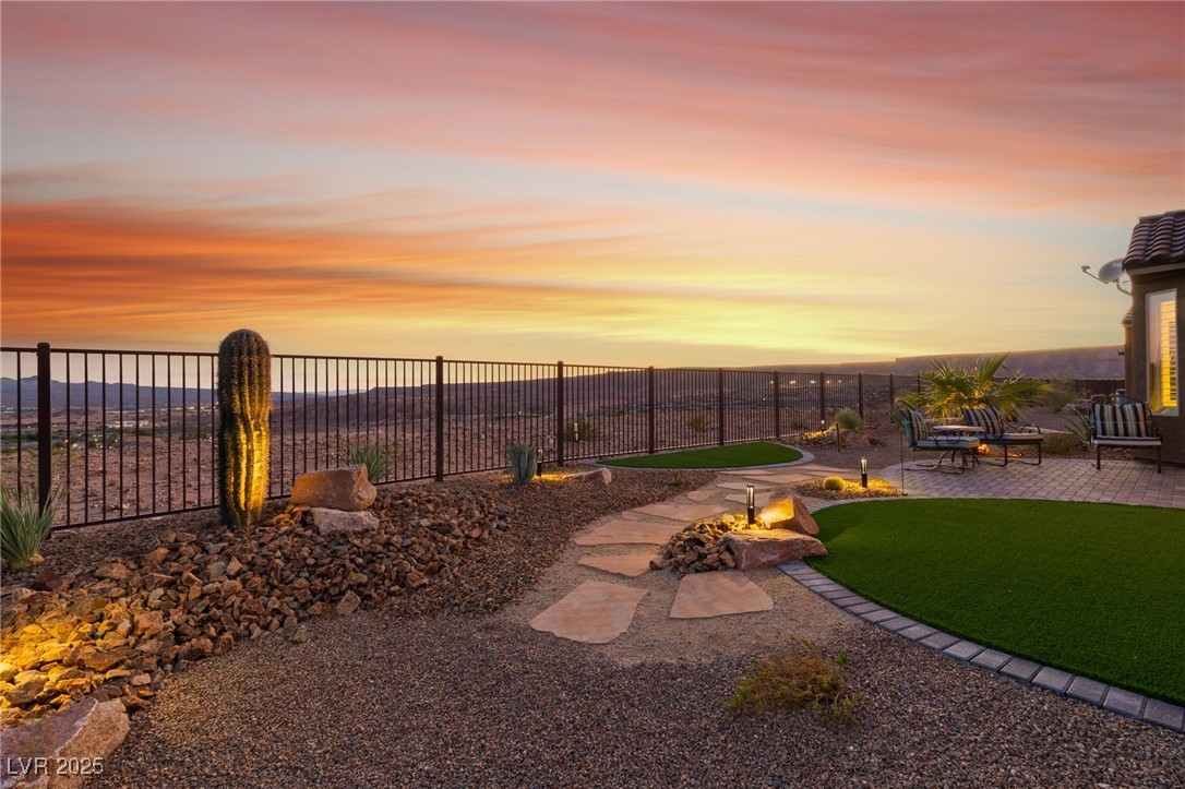977 Majestic View Property Photo 6