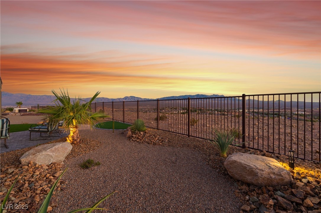 977 Majestic View Property Photo 7
