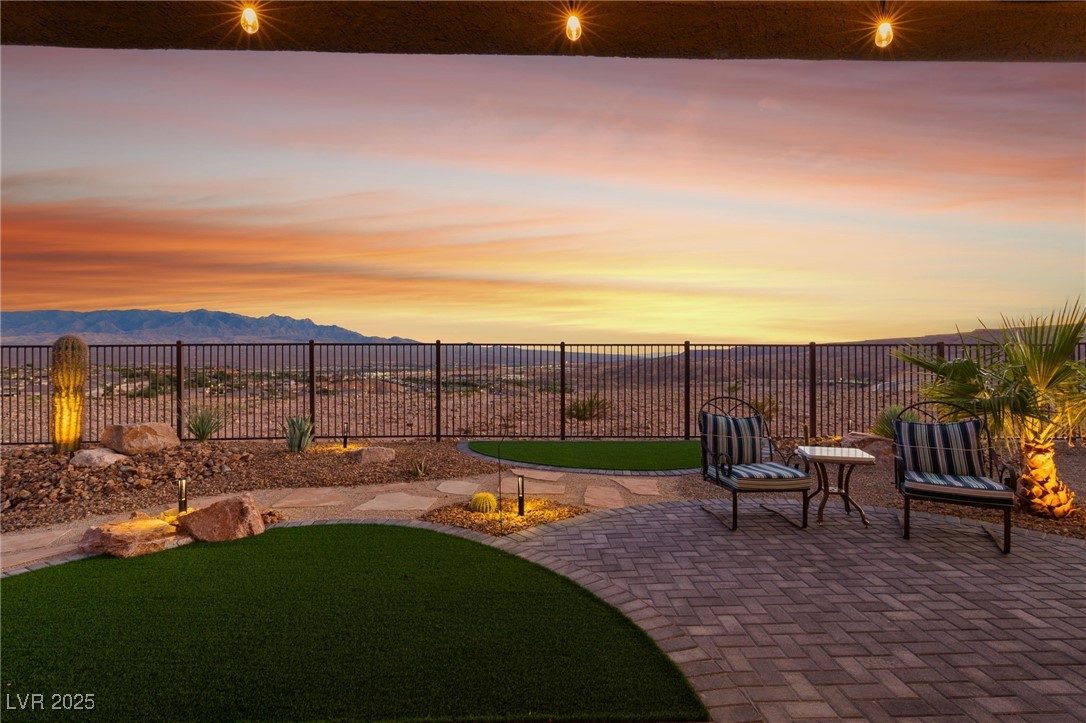 977 Majestic View Property Photo 11
