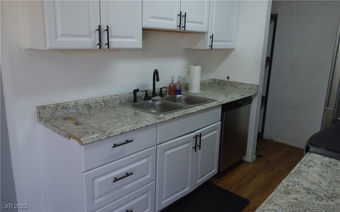 3441 Villa Way Property Photo 5