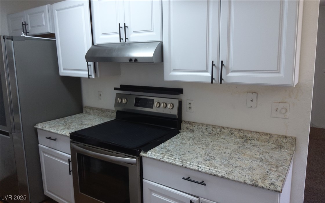 3441 Villa Way Property Photo 7