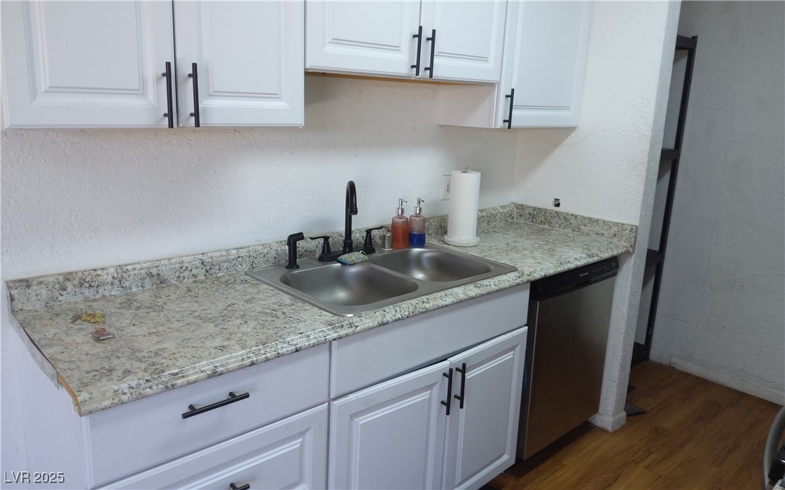 3441 Villa Way Property Photo 10