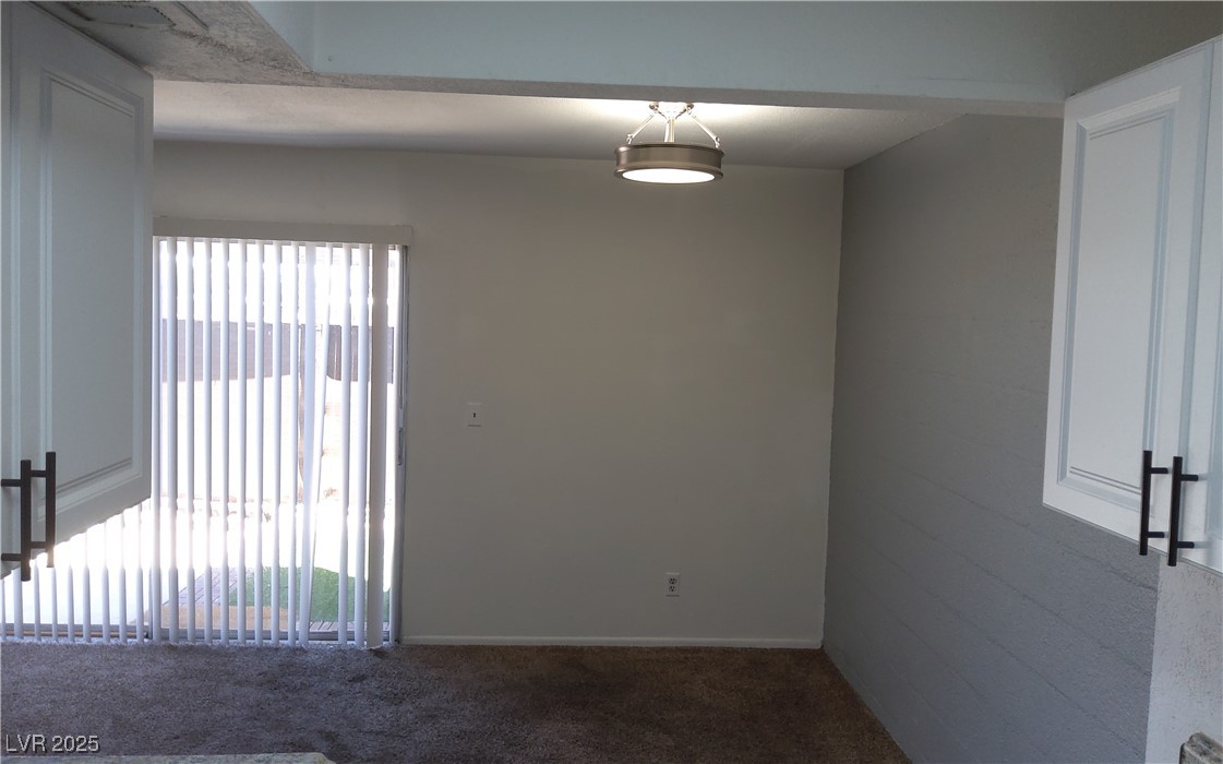 3441 Villa Way Property Photo 12