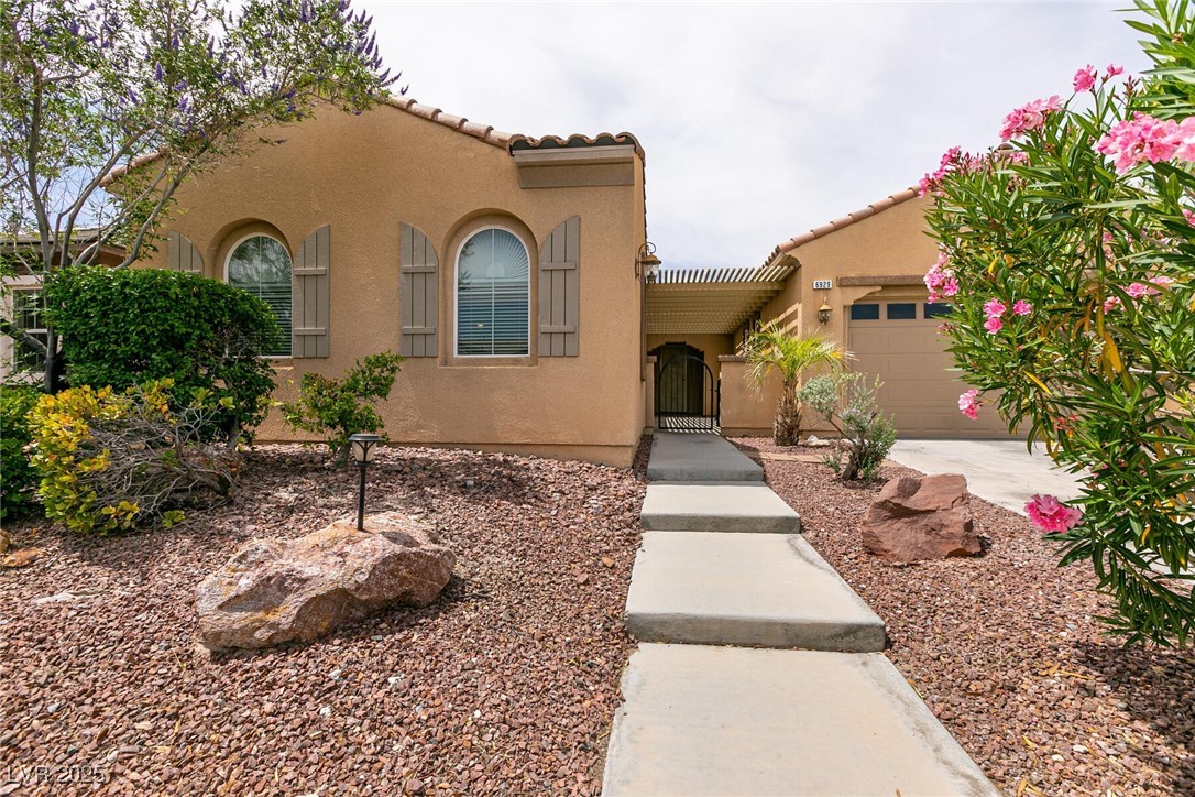 6929 Homing Pigeon Place Property Photo 2