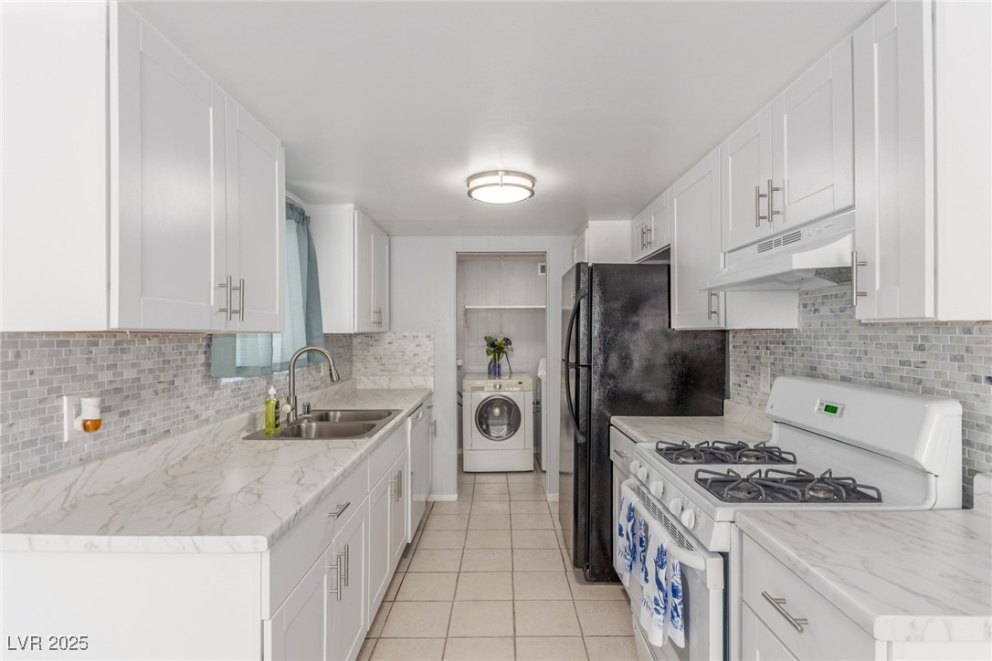 2432 Spanish Court Property Photo 8