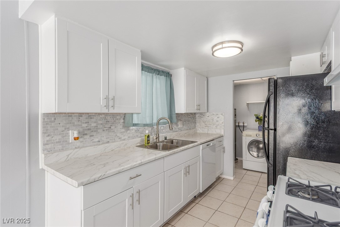 2432 Spanish Court Property Photo 9