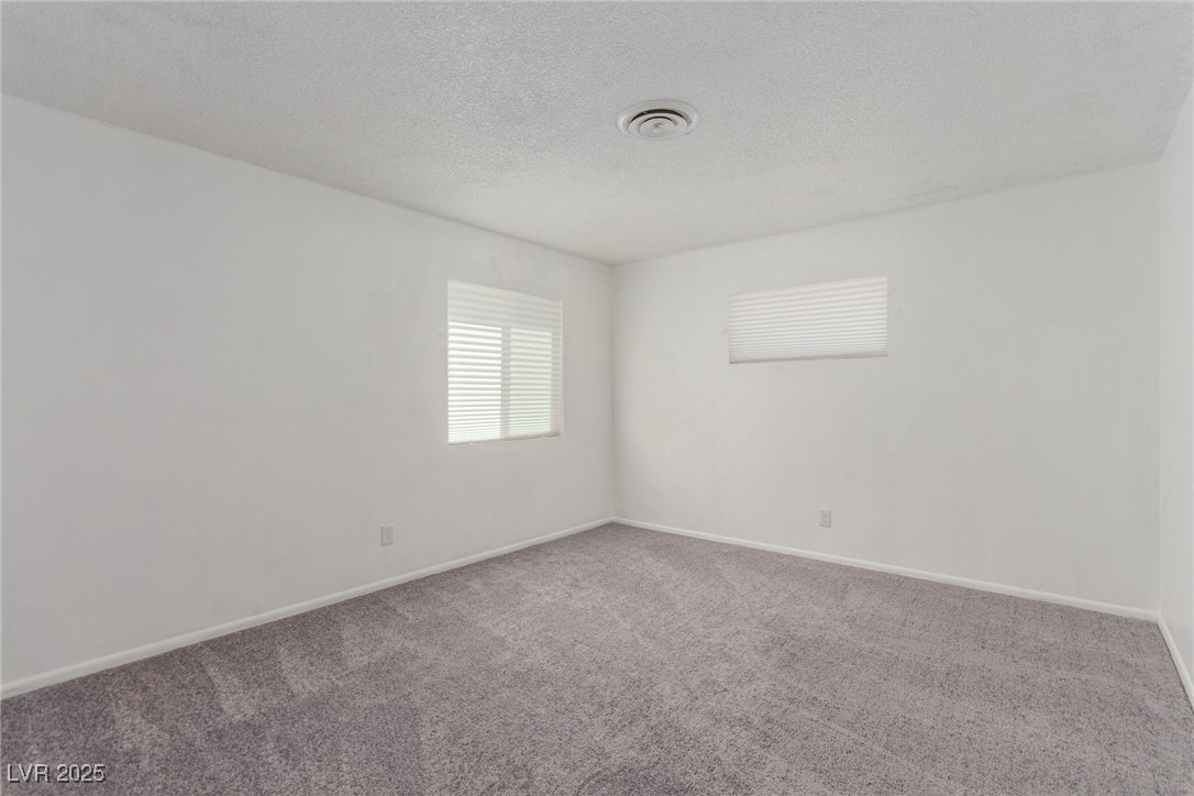 2432 Spanish Court Property Photo 17