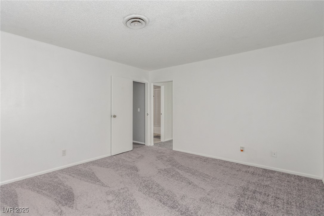 2432 Spanish Court Property Photo 18