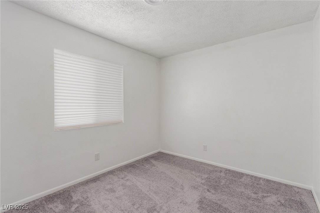 2432 Spanish Court Property Photo 25