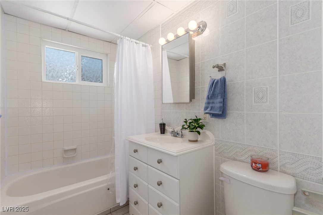 2432 Spanish Court Property Photo 27