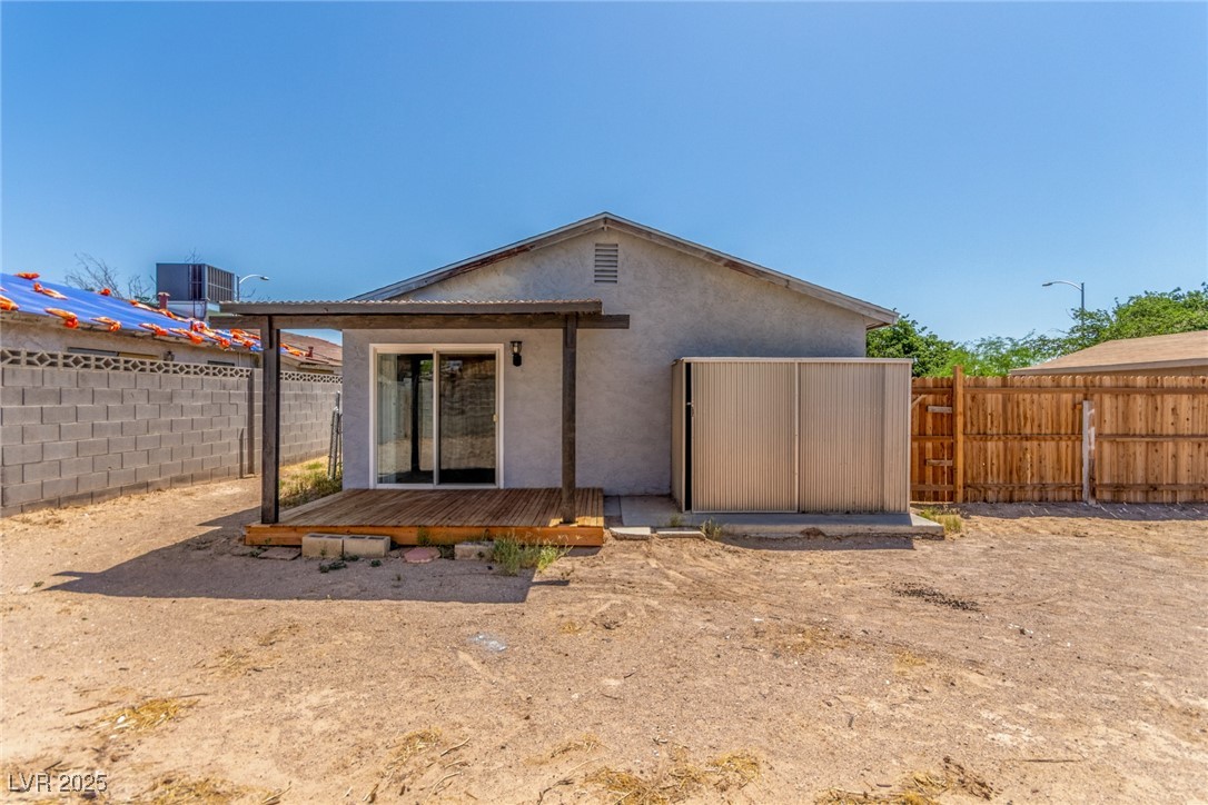 2432 Spanish Court Property Photo 30