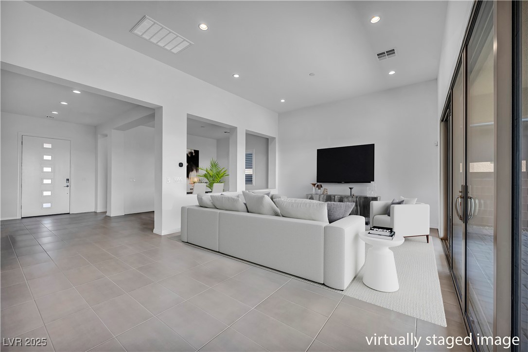 6684 Regency Stone Way Property Photo 8