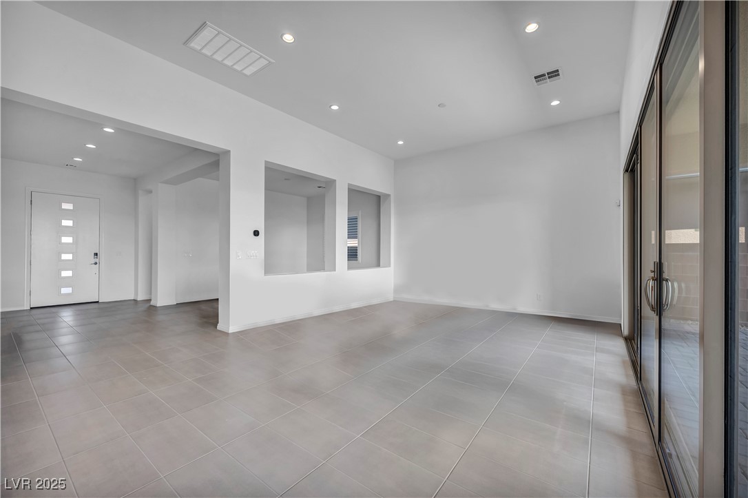 6684 Regency Stone Way Property Photo 9