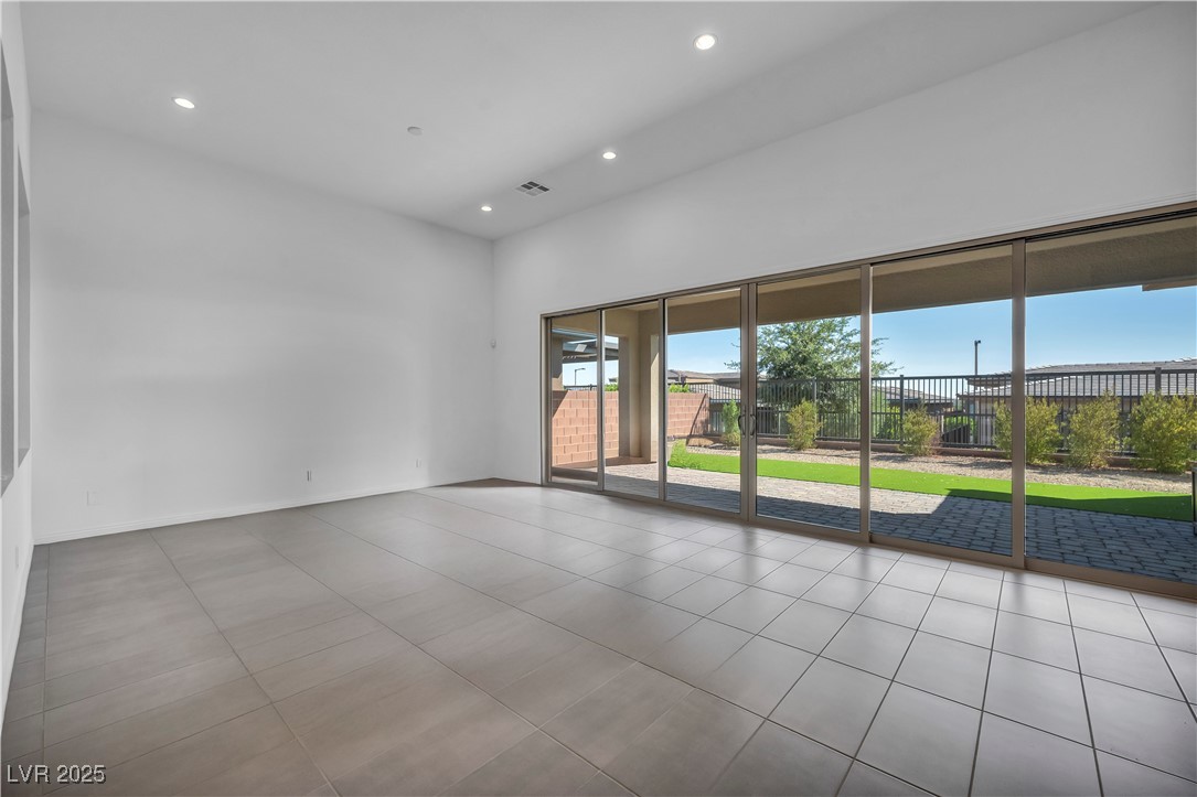 6684 Regency Stone Way Property Photo 18