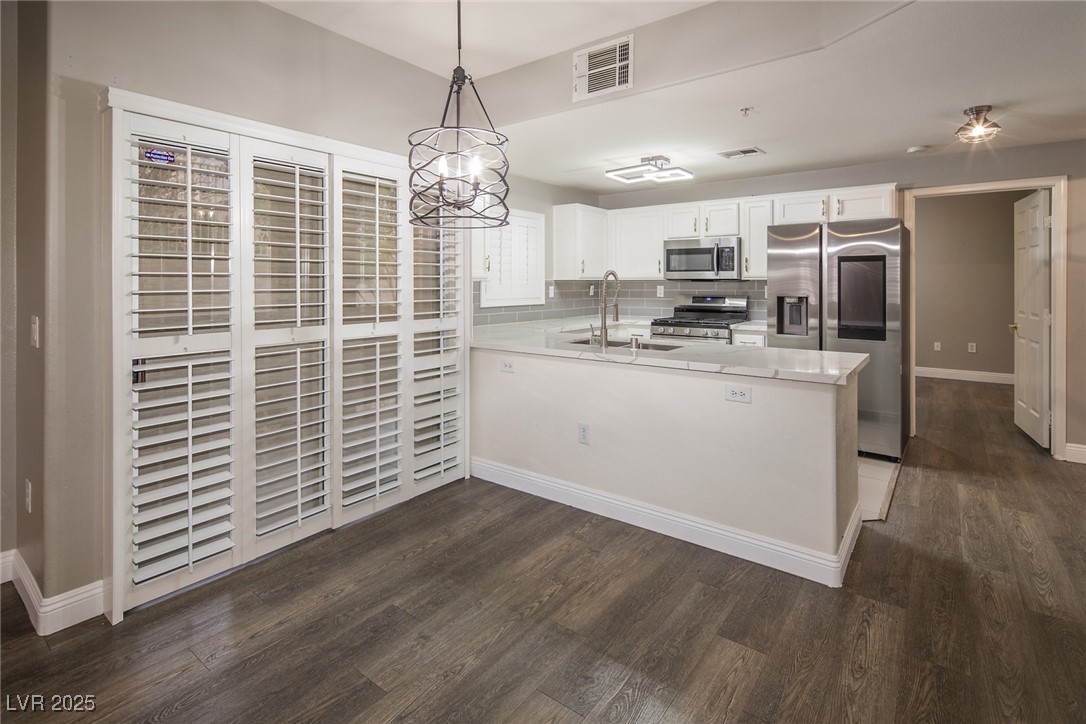 10291 Delta View Court 101 Property Photo 2