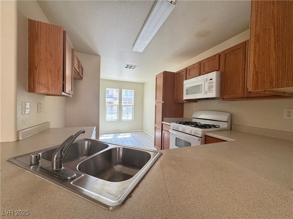 7469 Margollini Street Property Photo 7