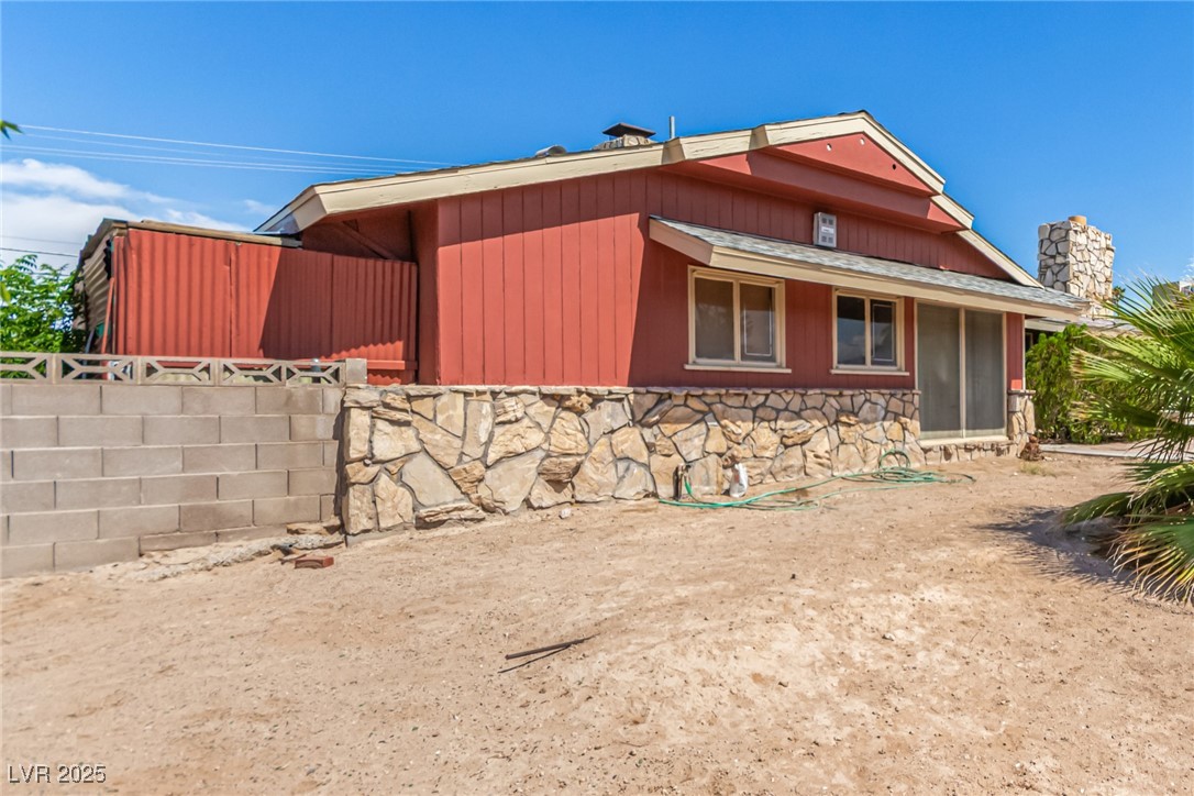 812 Pyramid Drive Property Photo 4