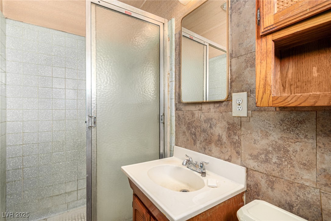 812 Pyramid Drive Property Photo 24