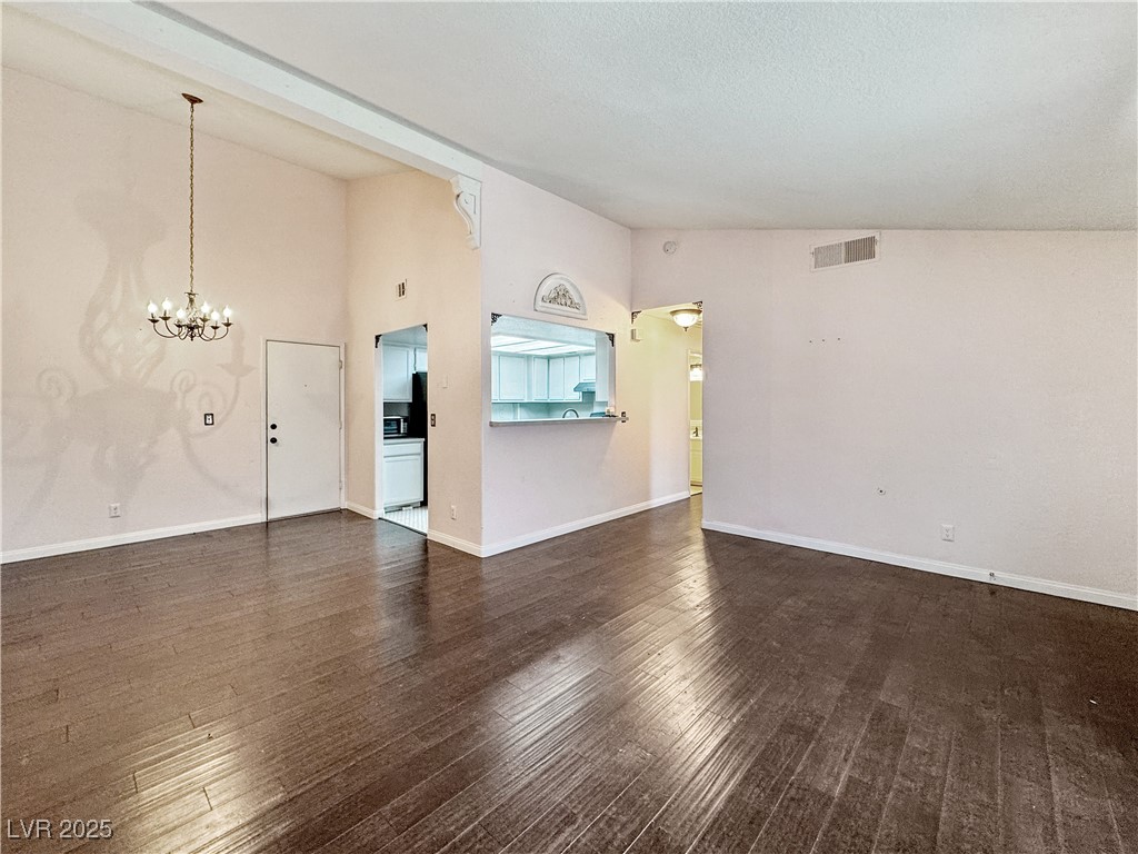 2204 Short Pine Drive Property Photo 6