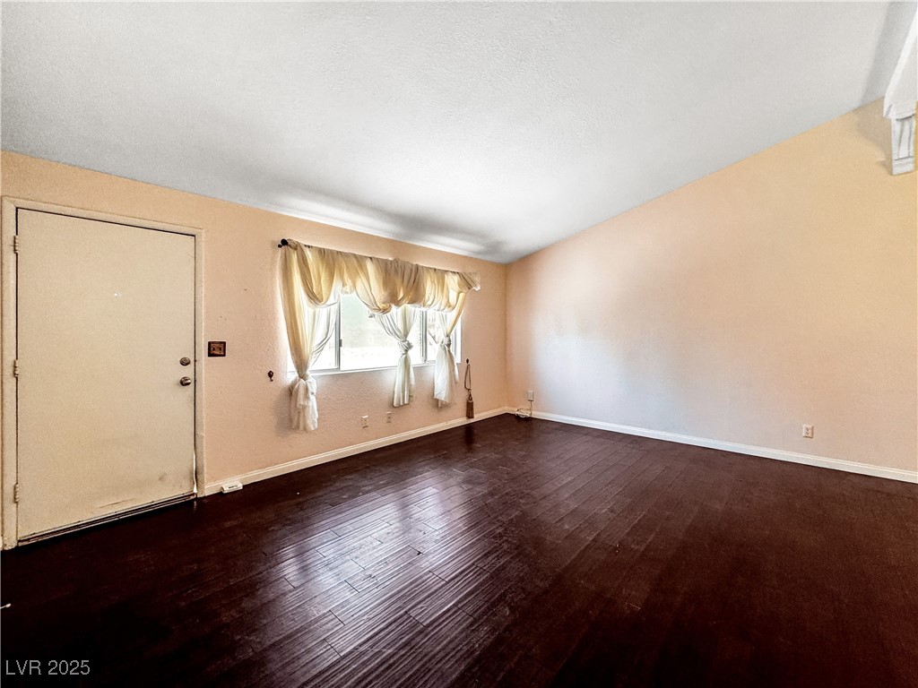 2204 Short Pine Drive Property Photo 10