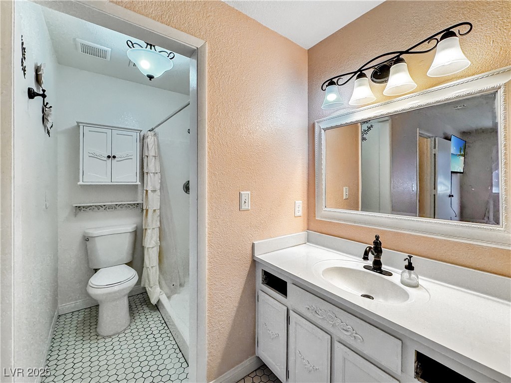 2204 Short Pine Drive Property Photo 19