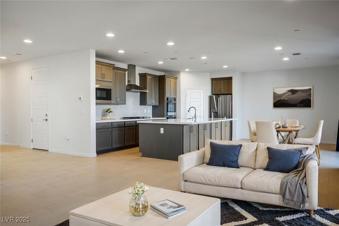 9476 Lunar Phase Street Property Photo 2