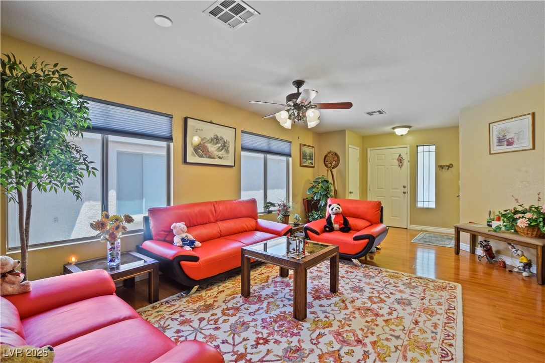 10203 Arlington Abby Street Property Photo 3