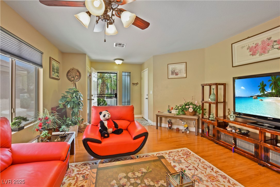 10203 Arlington Abby Street Property Photo 4