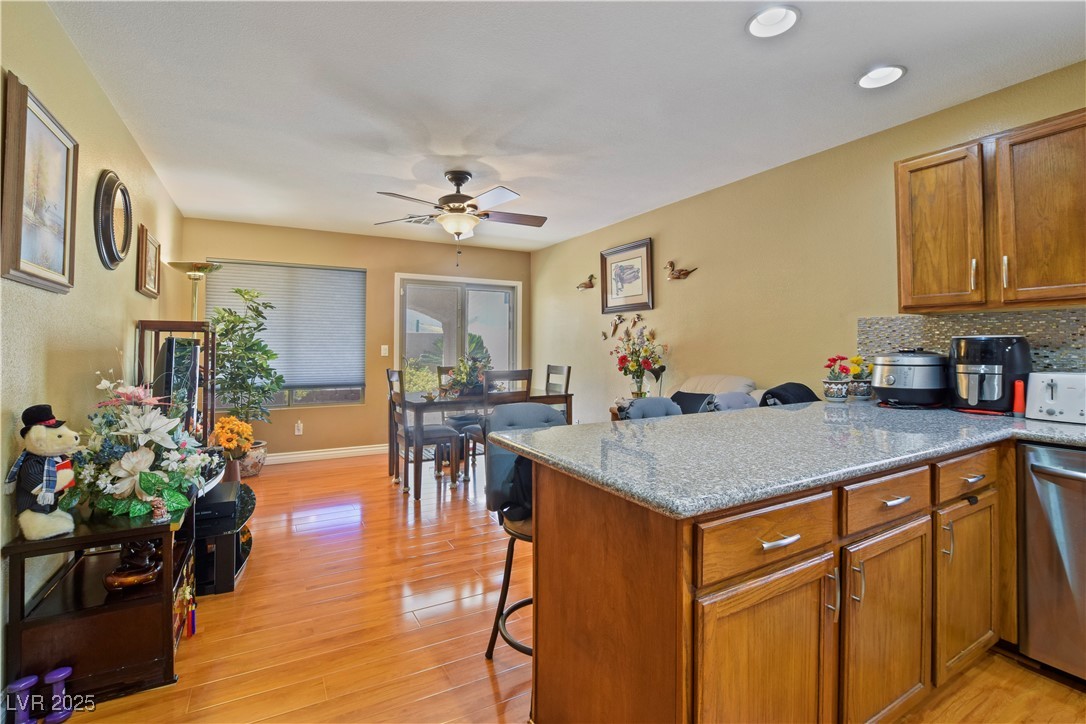 10203 Arlington Abby Street Property Photo 7