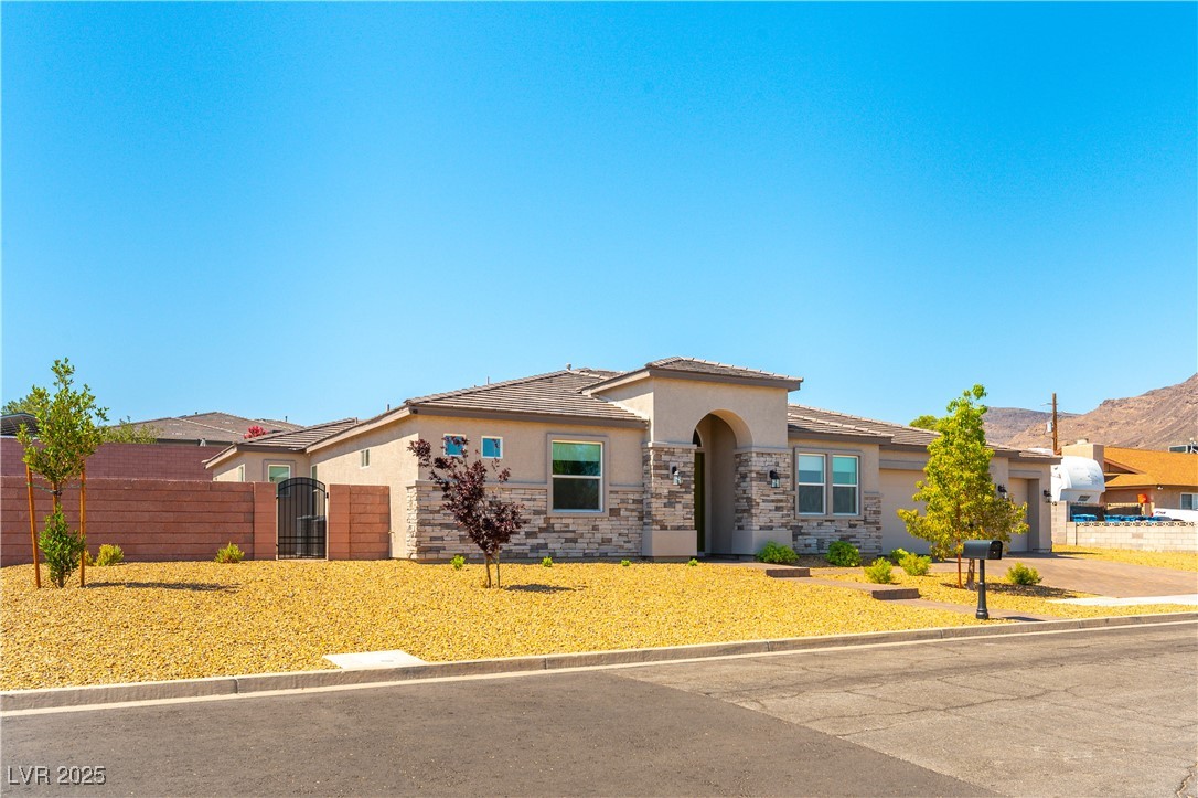 211 East Kimberly Drive Property Photo