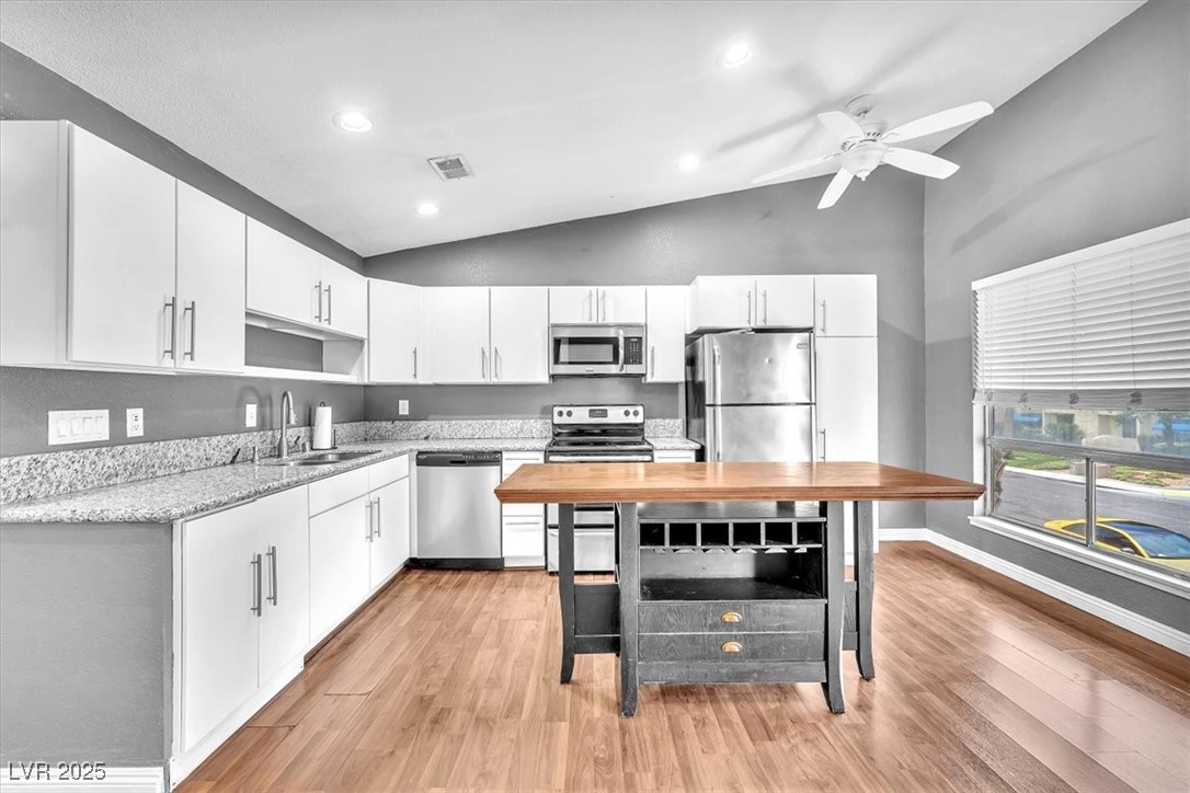 5012 Newport Cove Drive C Property Photo 3