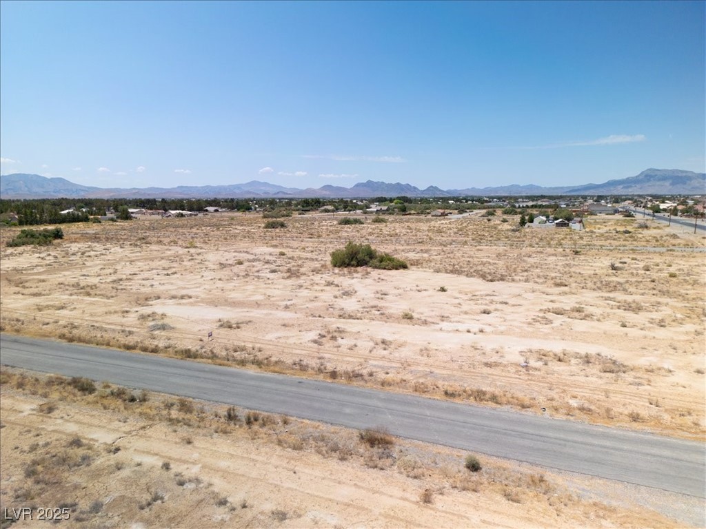 100 West Alondra Street Property Photo 8