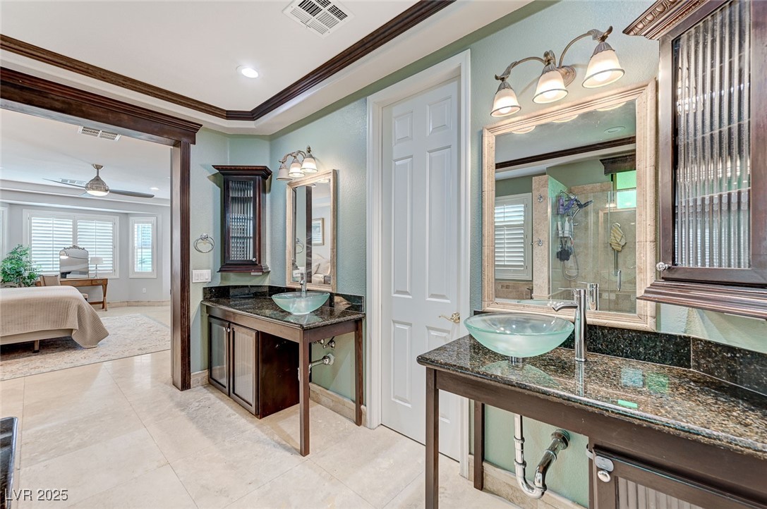 10249 Wisteria Hills Court Property Photo 8
