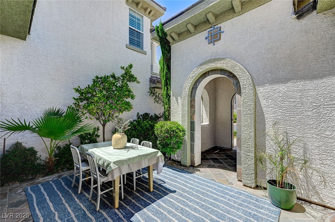 10249 Wisteria Hills Court Property Photo 15