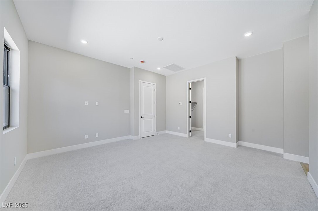 489 Carter House Way Property Photo 4