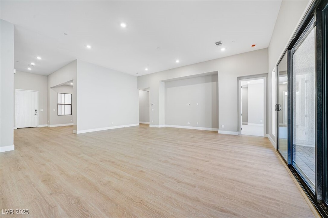489 Carter House Way Property Photo 16