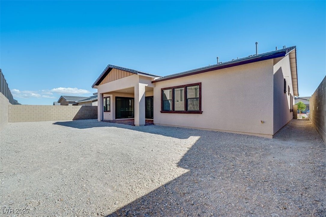 489 Carter House Way Property Photo 45