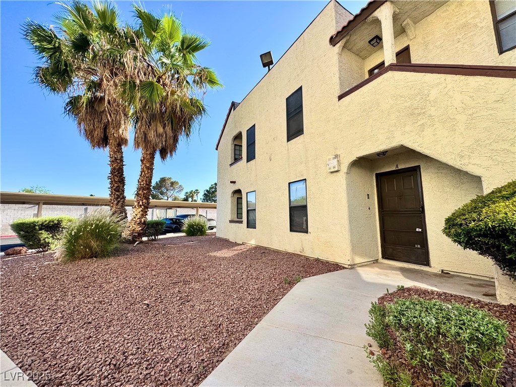 6137 West Oakey Boulevard A Property Photo 3